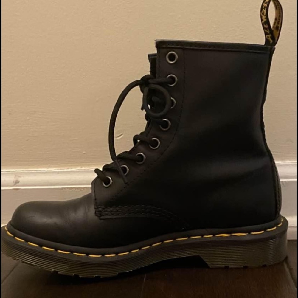 Women’s Doc Martens -1460 combat boots size 6